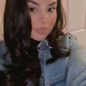 Meet your Posher, Erlinda